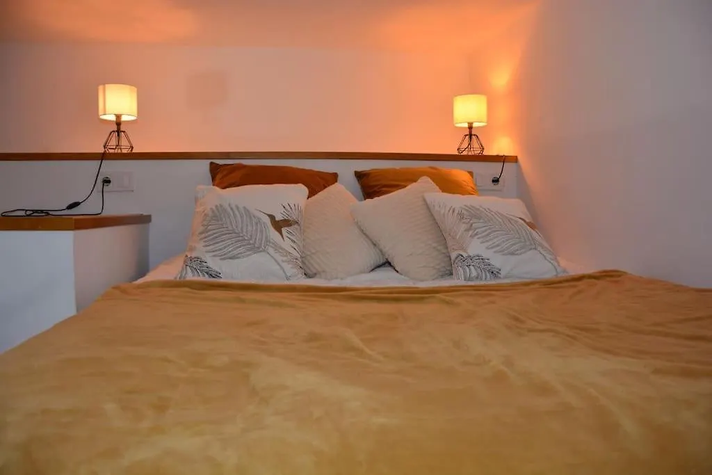 Loft El Ranch Playa A 10 Minutos Andando Con Jacuzzi Xxl Y Jardin Privado Villa Calafell 0*,  Spain