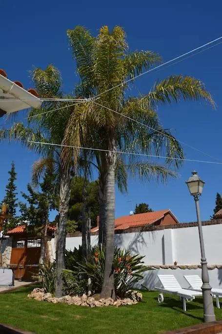 Holiday home Loft El Ranch Playa A 10 Minutos Andando Con Jacuzzi Xxl Y Jardin Privado Villa Calafell