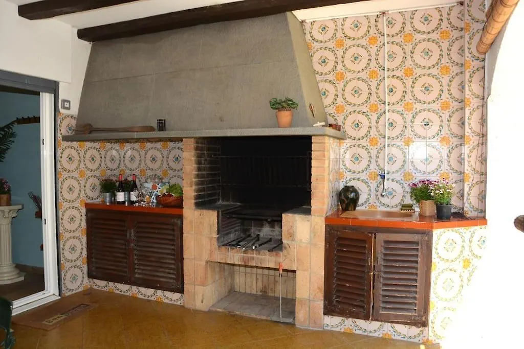 Holiday home Loft El Ranch Playa A 10 Minutos Andando Con Jacuzzi Xxl Y Jardin Privado Villa Calafell Spain